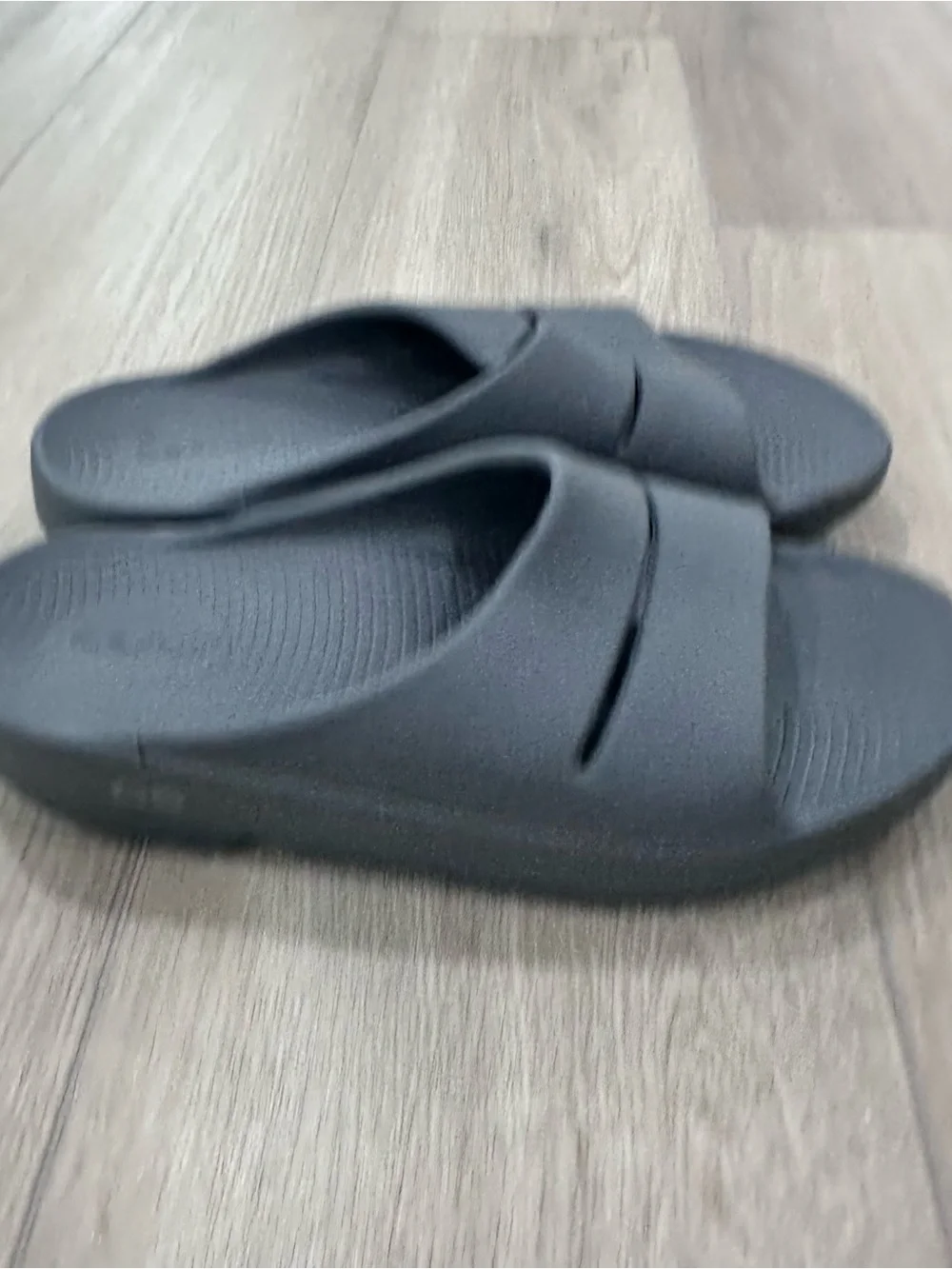 OOFOS slides sandals